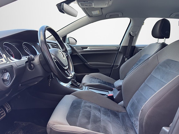 Volkswagen Golf Alltrack 13 of 30