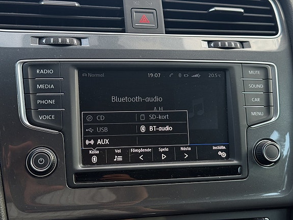 Volkswagen Golf Alltrack 29 of 30