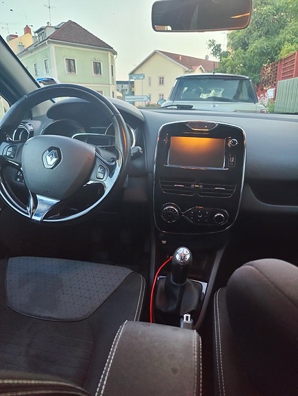 Renault Clio 5 of 6