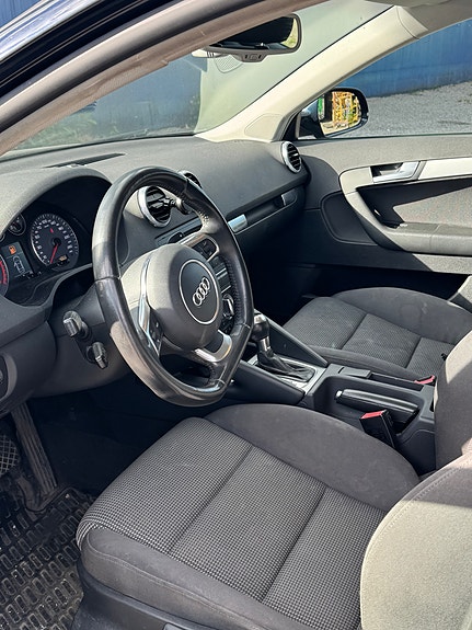 Audi A3 4 of 5