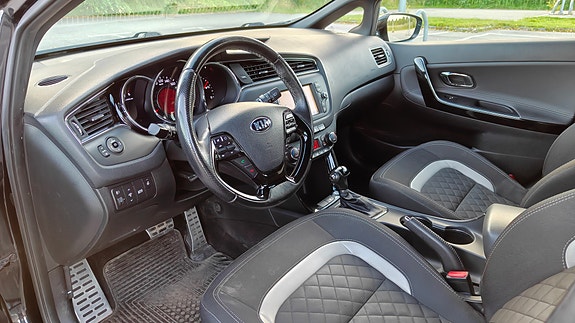 Kia Ceed 10 of 16