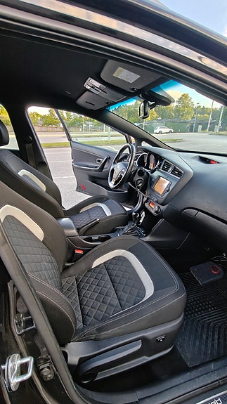 Kia Ceed 9 of 16