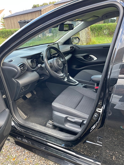 Toyota Yaris 3 of 7