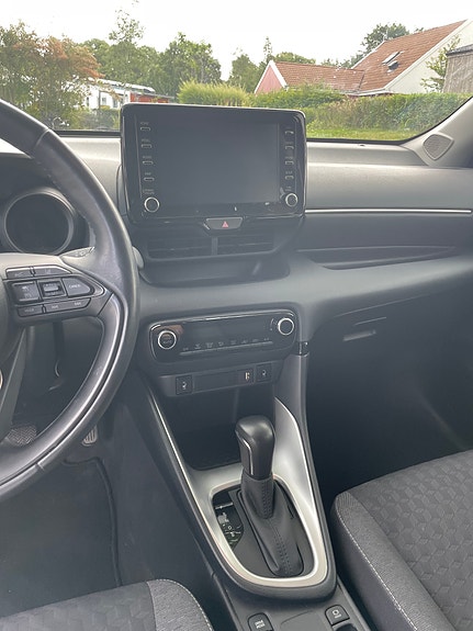 Toyota Yaris 7 of 7
