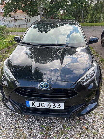 Toyota Yaris 4 of 7