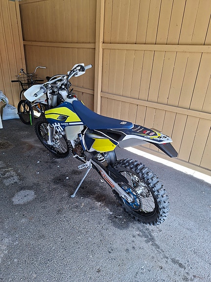 Husqvarna FE 350 3 of 7