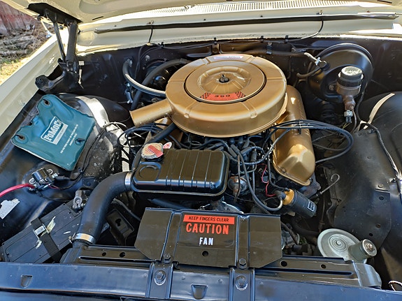 Ford Galaxie 6 of 8