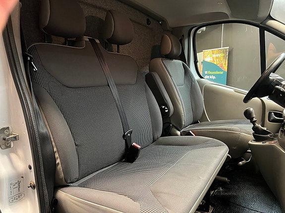 Opel Vivaro 14 of 18
