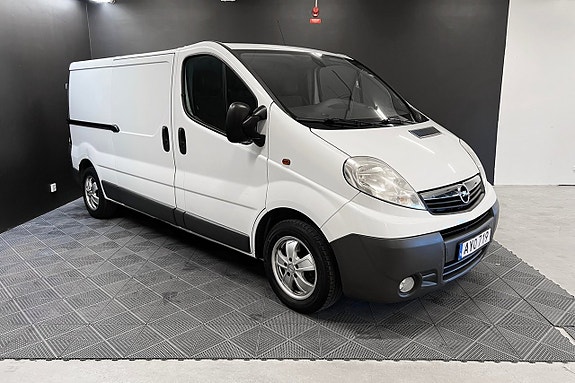 Opel Vivaro 3 of 18