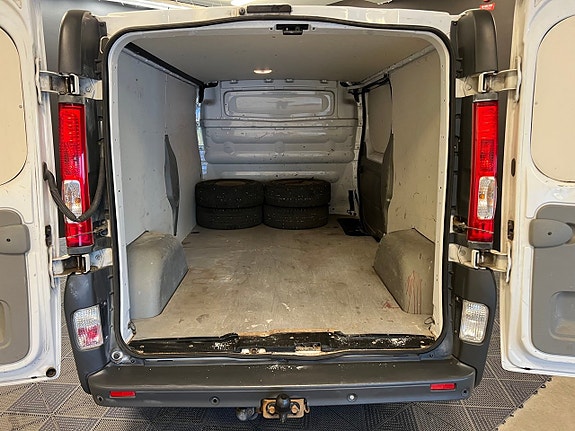Opel Vivaro 10 of 18