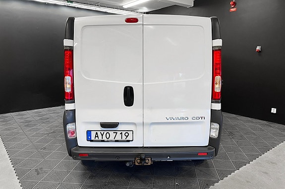 Opel Vivaro 7 of 18