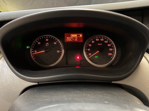 Opel Vivaro 16 of 18
