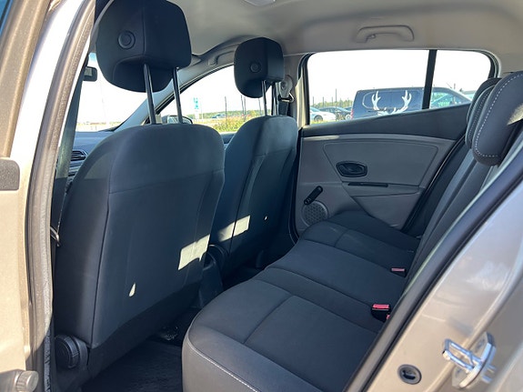 Renault Megane 11 of 11