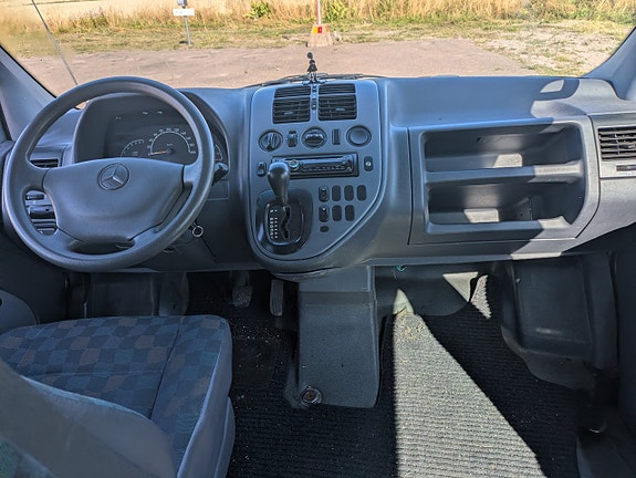 Mercedes-Benz Vito 110 13 of 15