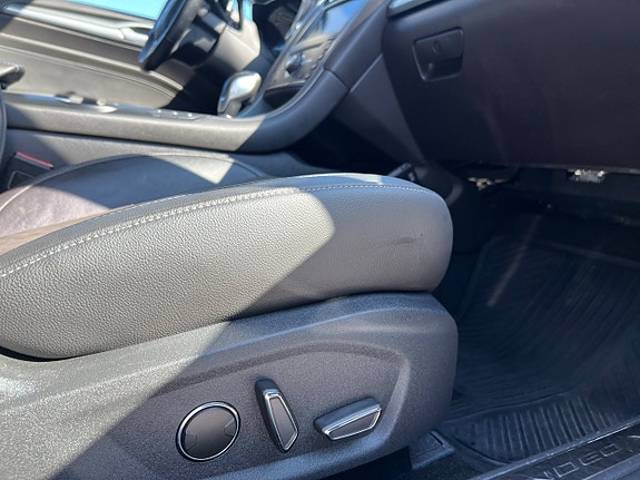 Ford Mondeo 15 of 19