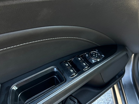 Ford Mondeo 17 of 19