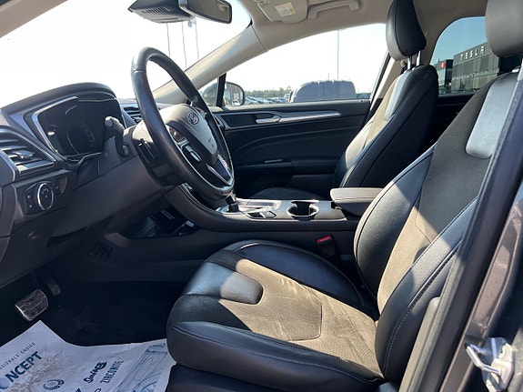 Ford Mondeo 12 of 19