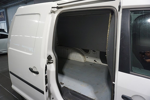 Volkswagen Caddy Maxi 10 of 22
