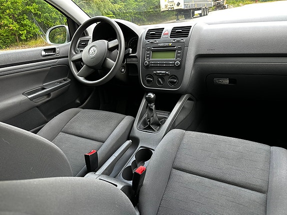 Volkswagen Golf V 4 of 5