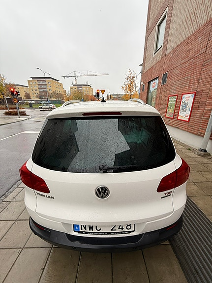 Volkswagen Tiguan 3 of 7