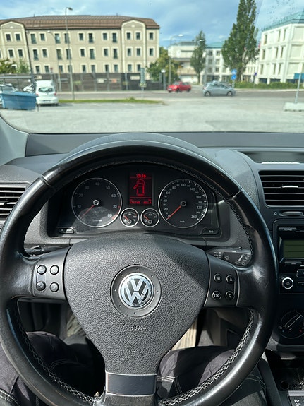 Volkswagen Golf V 7 of 8