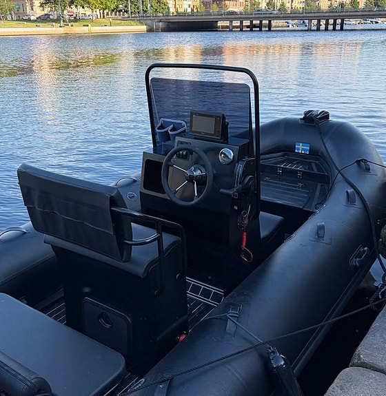 Greatwhite 510 black edition-21 motor -22 Inkl. 80km/h trailer 2 of 4