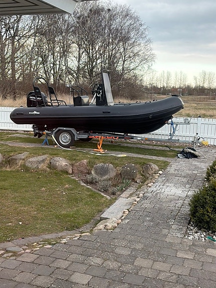 Greatwhite 510 black edition-21 motor -22 Inkl. 80km/h trailer 4 of 4