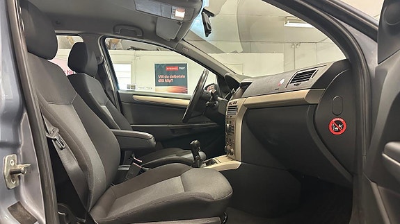 Opel Astra 10 of 20