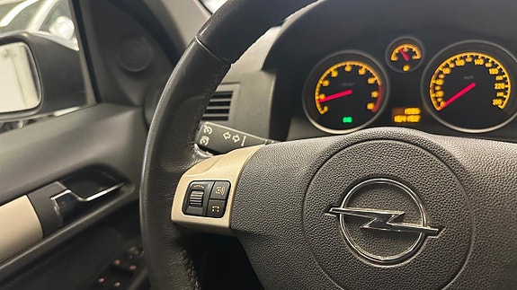 Opel Astra 16 of 20