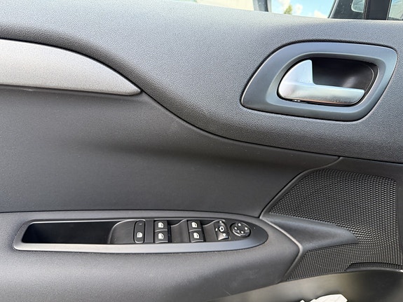 Citroen C4 8 of 8