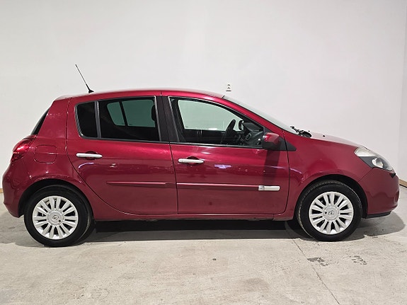 Renault Clio 4 of 15