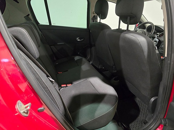 Renault Clio 13 of 15