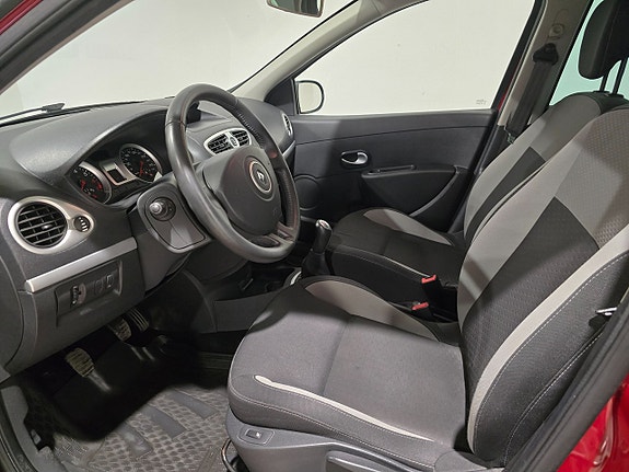 Renault Clio 7 of 15