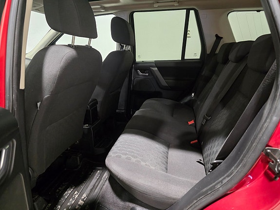 Land Rover Freelander 2 9 of 16