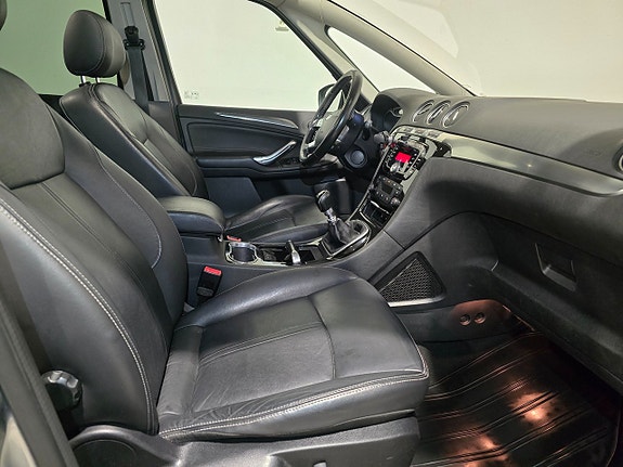 Ford S-MAX 11 of 17