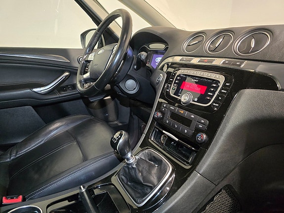 Ford S-MAX 12 of 17