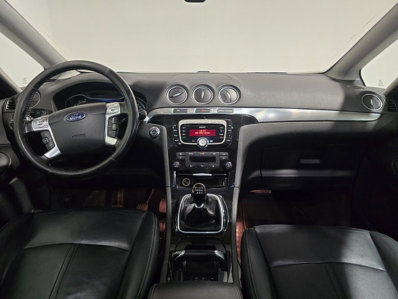 Ford S-MAX 13 of 17