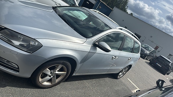 Volkswagen Passat 4 of 7