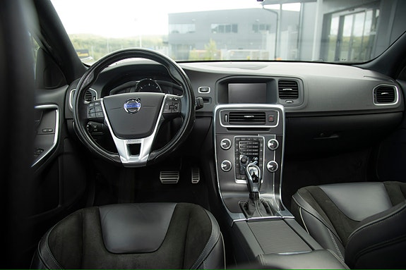 Volvo S60 5 of 7