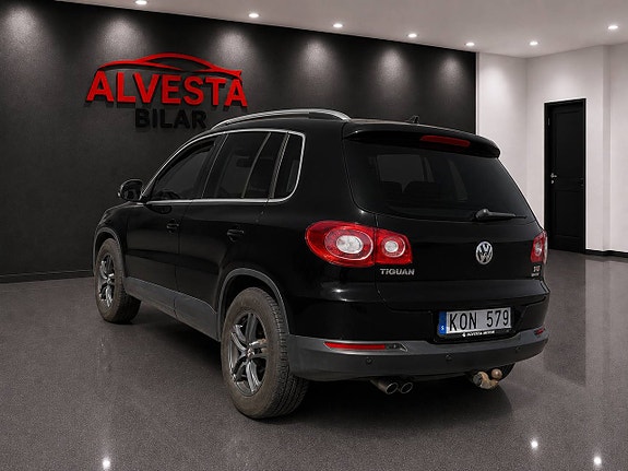 Volkswagen Tiguan 3 of 8