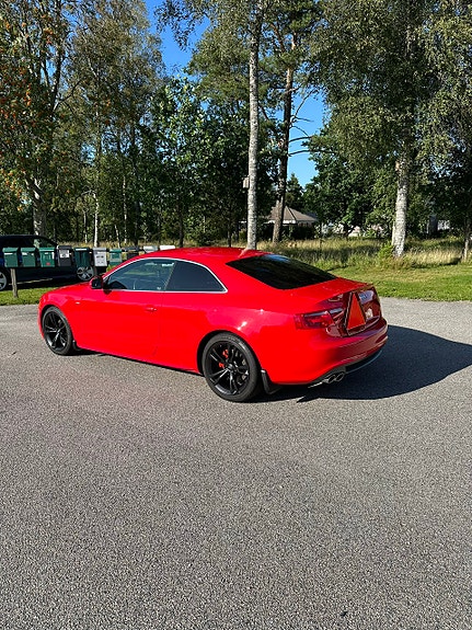 Audi A5 2 of 8