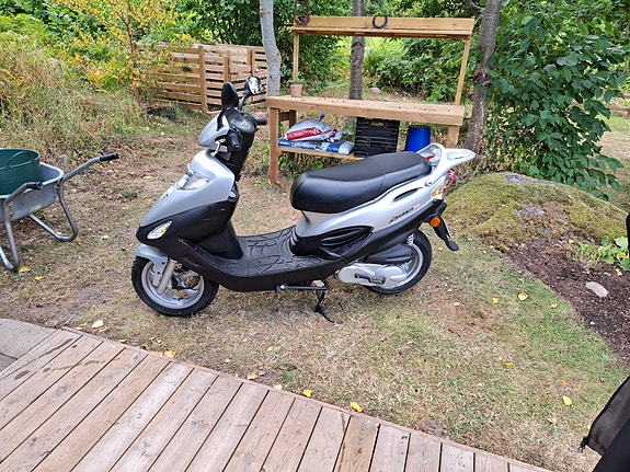 Kymco Movie 150 2 of 5