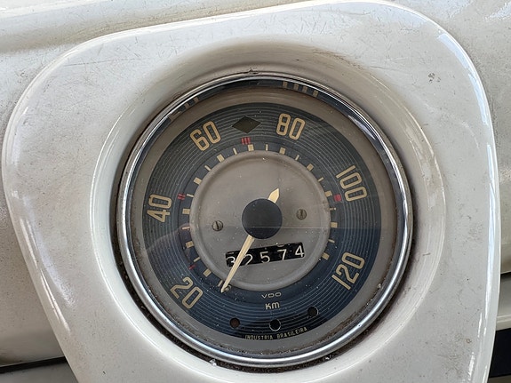 Volkswagen 1500 10 of 17