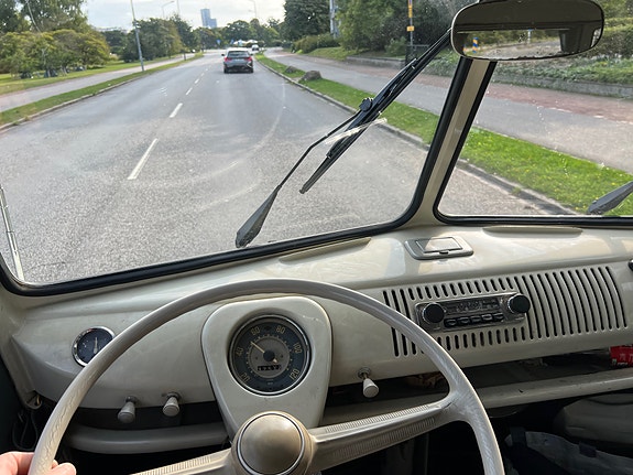 Volkswagen 1500 4 of 17