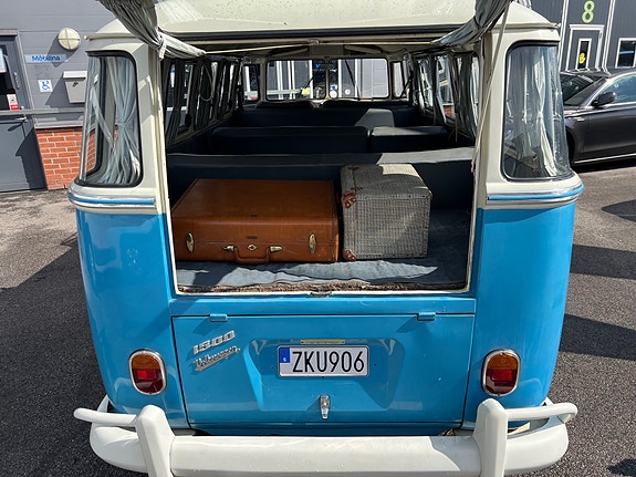 Volkswagen 1500 8 of 17