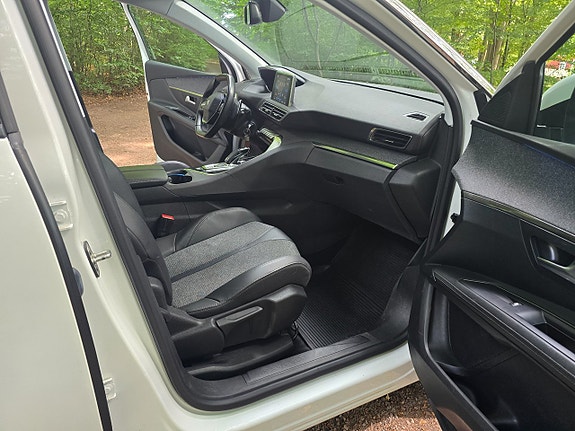Peugeot 3008 14 of 15