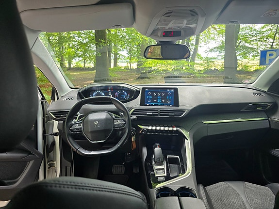 Peugeot 3008 11 of 15