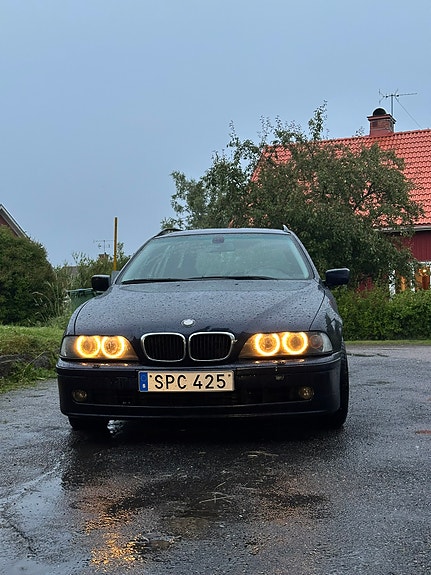 BMW 525i 8 of 8
