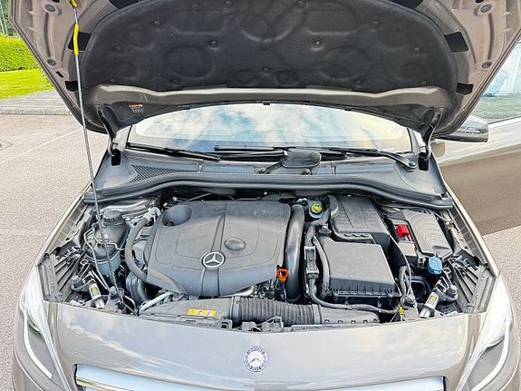 Mercedes-Benz B180 8 of 8