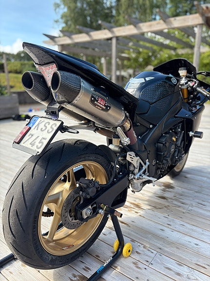 Yamaha YZF-R1 5 of 6